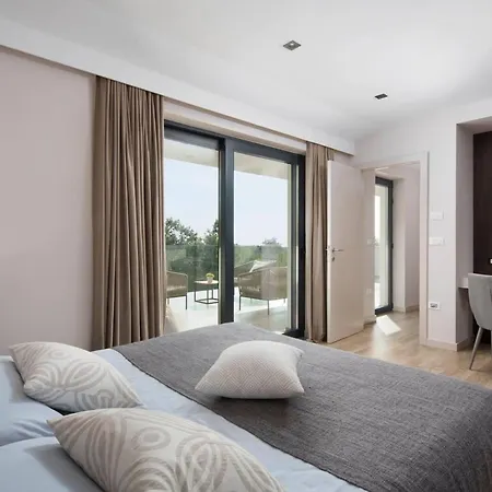 Luxury With Pool Gianno Visnjan